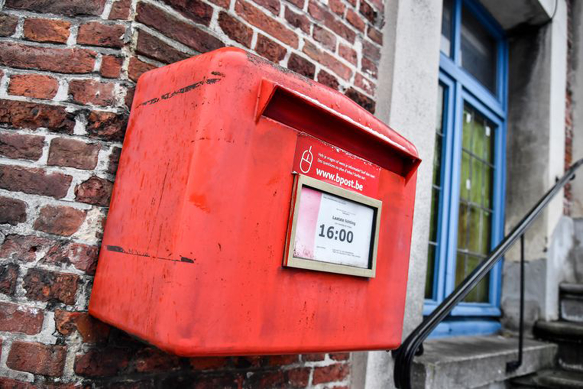 Je zal beter worden consultant Bestaan Denderbelle behoudt de rode brievenbus aan het Klein Gent. | N-VA Lebbeke
